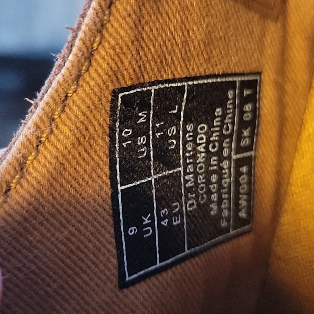 Brown leather Dr. Martens low top size 10 - Picture 6 of 6